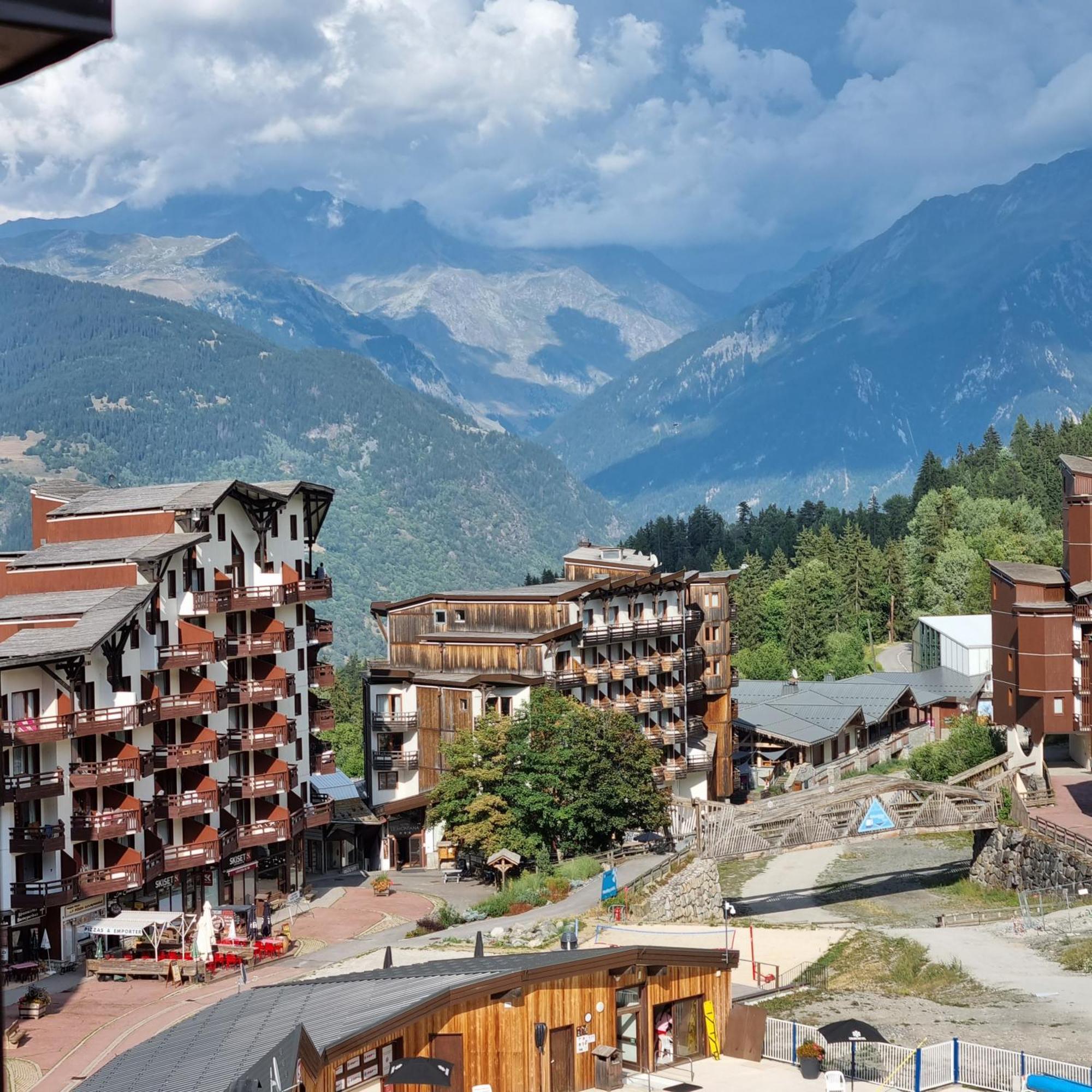 La Tania Kalinka Duplex Apartment ภายนอก รูปภาพ